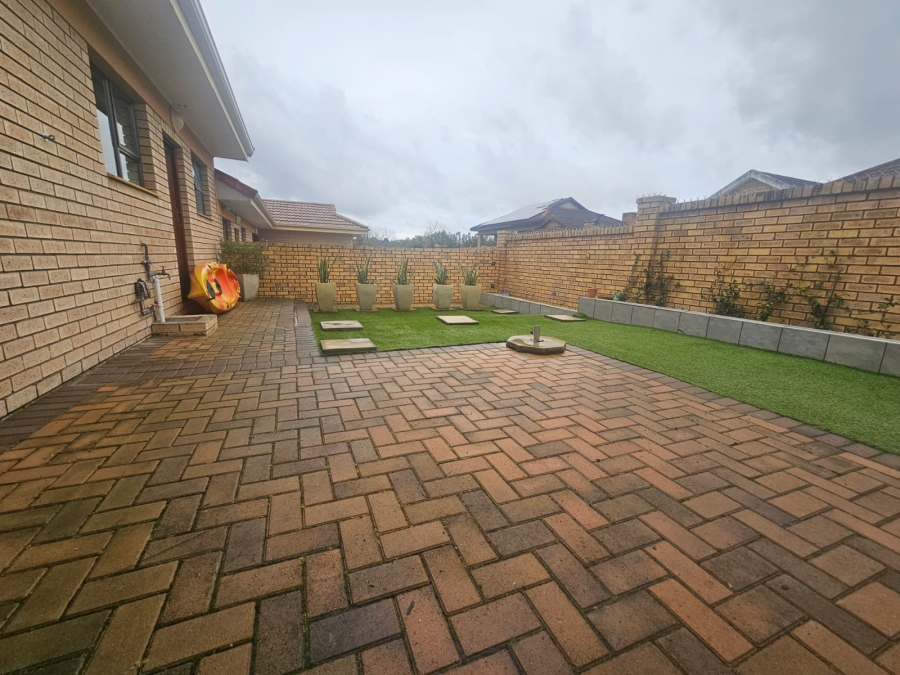 2 Bedroom Property for Sale in Heather Park Western Cape